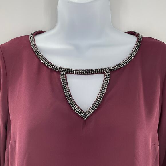 JUICY COUTURE Burgundy Bell Sleeve Rhinestone Trim Keyhole V-Neck Top Blouse XS - Picture 4 of 10